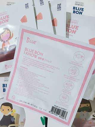 [블루 본 아이노우] 유아용 컬러마스크 40 PCS SET 2중 택 1 — 5점을 준 리뷰어가 2021년 4월 올린 사용 사진