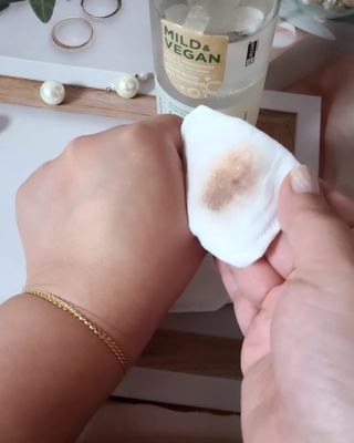 [후르디아] 눈시림없는 올영 립앤아이 리무버 — 5점을 준 리뷰어가 2024년 4월 올린 사용 사진