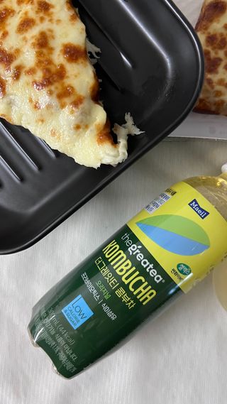 더그레잇티 콤부차 [매일유업] 더그레잇티 44kcal 콤부차 300ml *12개입 (오리지널 6개+베리리치 6개) — 5점을 준 리뷰어가 2023년 8월 올린 사용 사진