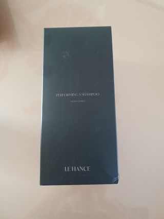 르핸스 퍼포밍 5 샴푸 비반트 포렛/베티버 포그 — 5점을 준 리뷰어가 2023년 3월 올린 사용 사진
