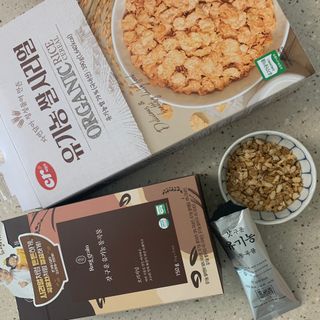 씨알푸드 유기농 쌀 시리얼 390g + 갓 구운 유기농 발아통곡물 150g — 4점을 준 리뷰어가 2022년 1월 올린 사용 사진