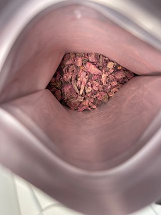 마시다 매혹적인 붉은 빛이 입안 가득히, 비트루트차 — 4점을 준 리뷰어가 2021년 3월 올린 사용 사진