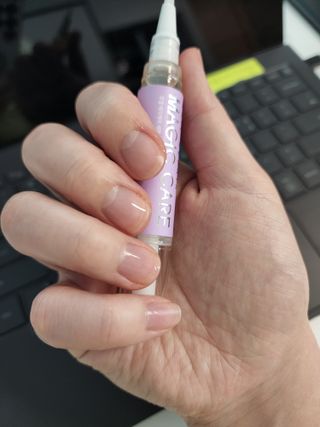 뷰젤 매직케어 네일솔루션 손발톱 보습 영양제 펜슬타입 5ml — 5점을 준 리뷰어가 2022년 3월 올린 사용 사진