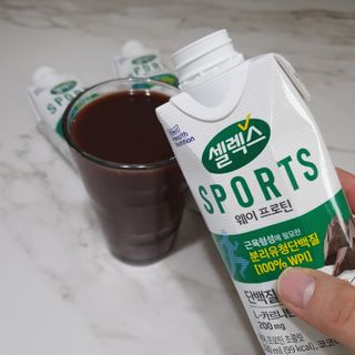 셀렉스스포츠 셀렉스 스포츠 웨이 프로틴 초콜릿 _ 330ml x 12팩 — 5점을 준 리뷰어가 2021년 3월 올린 사용 사진