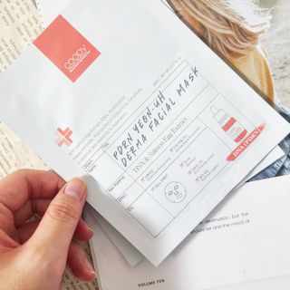 쿠피 피디알엔 연어 더마 페이셜 마스크 — 5점을 준 리뷰어가 2021년 11월 올린 사용 사진