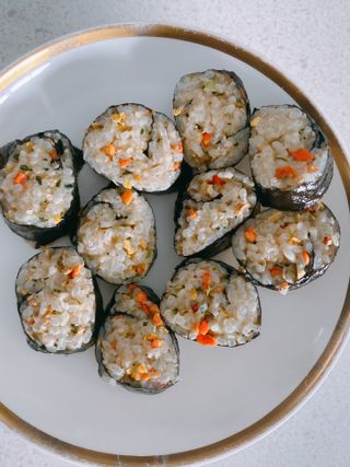 해풀잎 누구나 김밥*1ea [(혼합야채 35g *1ea,  김밥김 (5g, 5ea),  양념간장 (6g, 5ea), 참기름(5g, 2ea)] — 5점을 준 리뷰어가 2022년 7월 올린 사용 사진