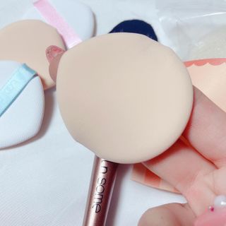 [툴앤썸] 메이크업 브러시로 바르고 호빵 스펀지로 클렌징하는 A-Z 뷰티툴 5종 — 5점을 준 리뷰어가 2021년 1월 올린 사용 사진