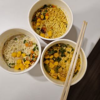 NISSIN 닛신 컵누들  4종 - 씨푸드오리지날, 씨푸드 스파이시, 씨푸드 커리, 씨푸드 XO소스 — 5점을 준 리뷰어가 2022년 11월 올린 사용 사진