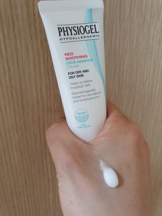 피지오겔 레드수딩 시카밸런스 크림 50ml — 4.5점을 준 리뷰어가 2022년 4월 올린 사용 사진