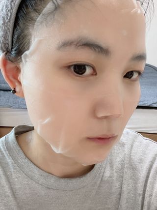 Dr.느루벗 느루벗 EGF FGF 스킨 리커버리 마스크 10장 — 5점을 준 리뷰어가 2021년 4월 올린 사용 사진