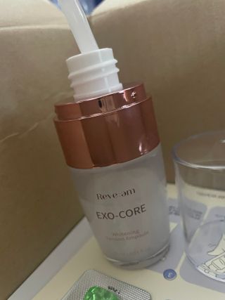 나우 [리브엠] 123억개 엑소좀으로 채운 눈부신 광채, 엑소코어 화이트닝 텐션 앰플 — 5점을 준 리뷰어가 2023년 8월 올린 사용 사진