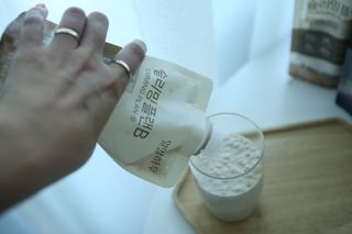 일일하우 슬리밍 플랜B 고소한 귀리맛, 진한 카카오맛 (체중조절식) — 5점을 준 리뷰어가 2023년 8월 올린 사용 사진