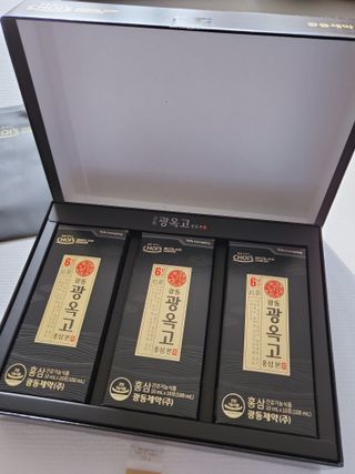 [광동제약] 광동 광옥고 홍삼 본 30포+쇼핑백 증정 — 5점을 준 리뷰어가 2021년 12월 올린 사용 사진