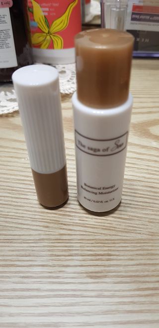 더사가오브수 [사가수] 효혜윤 보태니컬 에너지 에센스인로션 20ml /아이포올 스틱 3g — 4점을 준 리뷰어가 2023년 2월 올린 사용 사진