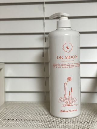 프리[닥터문] 유산균 락토케어 질경초 여성청결제 1000ml (젤타입) — 5점을 준 리뷰어가 2022년 7월 올린 사용 사진