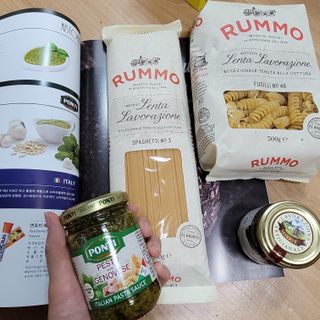 이탈리안 프리미엄 파스타 룸모 Rummo 파스타 2종 + 바질 페스토 + 블랙 트러플 페이스트 — 5점을 준 리뷰어가 2021년 7월 올린 사용 사진