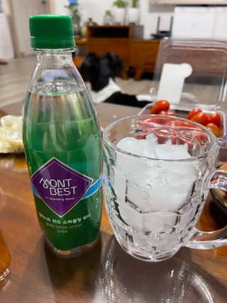 몽베스트 Montbest with Sparkling water Plain 20병 — 5점을 준 리뷰어가 2022년 5월 올린 사용 사진