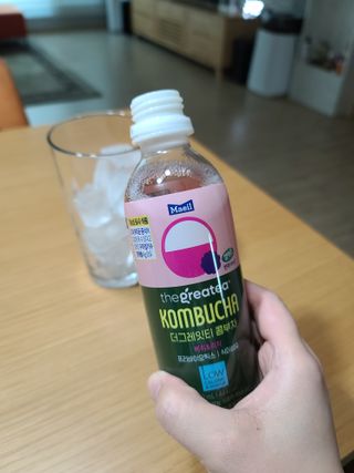 더그레잇티 콤부차 [매일유업] 더그레잇티 44kcal 콤부차 300ml *12개입 (오리지널 6개+베리리치 6개) — 5점을 준 리뷰어가 2023년 8월 올린 사용 사진