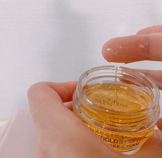 아이앤립 / EYENLIP 아이앤립 24K 골드 N 펩타이드 앰플 크림 — 5점을 준 리뷰어가 2021년 5월 올린 사용 사진