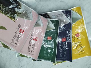 [해림맛김] 들기름에 구운 바삭바삭 김 4종 세트 + 1종 랜덤발송 총5개입 — 5점을 준 리뷰어가 2021년 2월 올린 사용 사진
