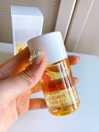 바이오오일 [바이오-오일] 스킨케어 오일 내추럴 60ml — 5점을 준 리뷰어가 2021년 6월 올린 사용 사진