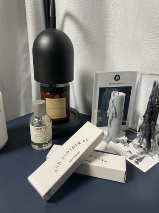 멈칫(MUMCHIT) 넥퍼퓸 NECKPERFUME 2가지 향 — 5점을 준 리뷰어가 2021년 11월 올린 사용 사진