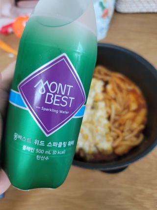 몽베스트 Montbest with Sparkling water Plain 20병 — 5점을 준 리뷰어가 2022년 9월 올린 사용 사진