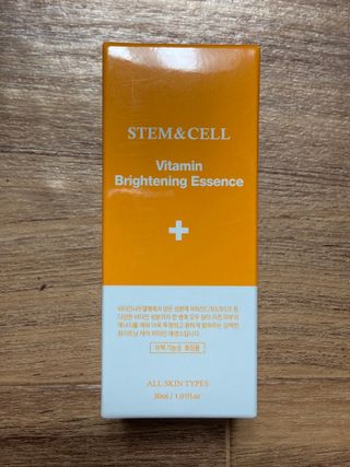 체르엠 스템앤셀 비타민 브라이트닝 에센스 30ml 1개 — 4.5점을 준 리뷰어가 2021년 11월 올린 사용 사진