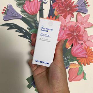 키노닉스 로지 톤업 선밀크 — 3.5점을 준 리뷰어가 2021년 8월 올린 사용 사진