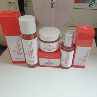 아이앤립 / EYENLIP 아이앤립 연어오일 리바이탈라이징 토너+앰플+크림 3종 세트 — 5점을 준 리뷰어가 2021년 5월 올린 사용 사진