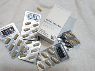 메디타민 원헌드레드 그린프로폴리스 — 5점을 준 리뷰어가 2021년 10월 올린 사용 사진