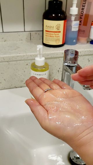 랑벨 내츄럴 딥 클렌징 오일 200ml (저자극 약산성 천연 클렌징) — 5점을 준 리뷰어가 2022년 5월 올린 사용 사진