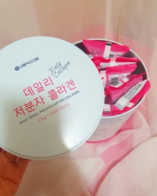 서울약사신협_데일리저분자콜라겐_2.5g x 100포 — 5점을 준 리뷰어가 2021년 5월 올린 사용 사진