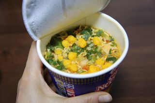 NISSIN 닛신 컵누들  4종 - 씨푸드오리지날, 씨푸드 스파이시, 씨푸드 커리, 씨푸드 XO소스 — 5점을 준 리뷰어가 2023년 1월 올린 사용 사진