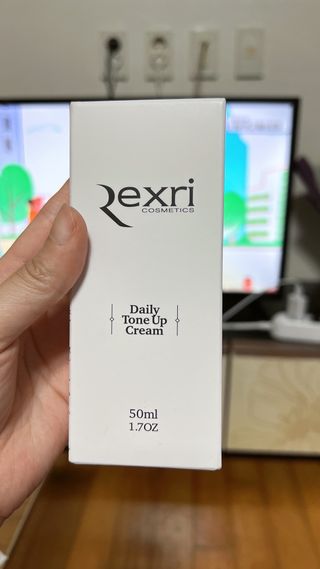 렉스리 데일리 톤업 크림 Rexri Daily Tone Up Cream — 5점을 준 리뷰어가 2022년 7월 올린 사용 사진
