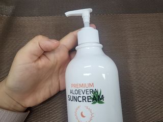 [닥터문] 프리미엄 알로에베라 선크림 500ml — 4.5점을 준 리뷰어가 2022년 6월 올린 사용 사진