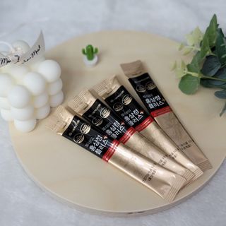 서울약사신협_투데이홍삼정플러스스틱_10g x 30포 — 5점을 준 리뷰어가 2021년 6월 올린 사용 사진