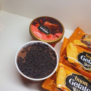 롯데제과 본젤라또 비스킷&바닐라카라멜바, 본젤라또 베리쇼콜라컵 — 4점을 준 리뷰어가 2021년 11월 올린 사용 사진