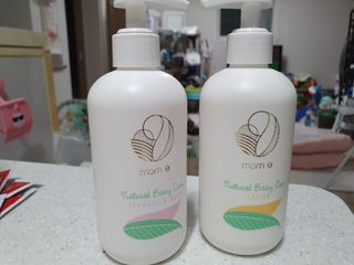mom e 맘이 내추럴 베이비 케어 샴푸앤바스+로션 — 5점을 준 리뷰어가 2021년 1월 올린 사용 사진