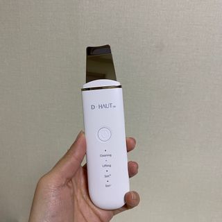 디하우트 랩 4 in 1 갈바닉 아쿠아 워터 필링기 스킨스크러버 — 5점을 준 리뷰어가 2021년 11월 올린 사용 사진