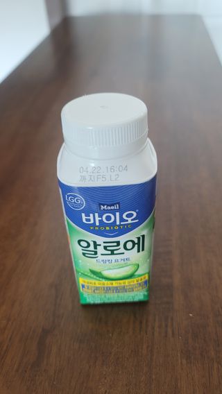 LIVE 매일바이오 알로에 드링킹 요거트 — 5점을 준 리뷰어가 2022년 4월 올린 사용 사진