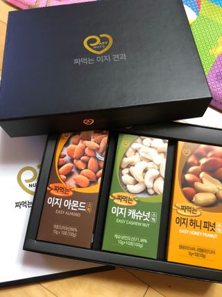 짜먹는 이지견과 짜먹는 이지아몬드, 짜먹는 이지허니피넛, 짜먹는 이지캐슈넛 각 10g X  10포 — 3점을 준 리뷰어가 2021년 3월 올린 사용 사진
