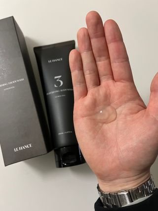르핸스 퍼포밍 3 바디워시 비반트포렛/베티버포그 — 5점을 준 리뷰어가 2022년 12월 올린 사용 사진