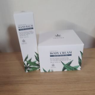 버텍스넘버원 버텍스 넘버원 햄프씨드오일 핸드밤, 바디크림 — 5점을 준 리뷰어가 2022년 3월 올린 사용 사진