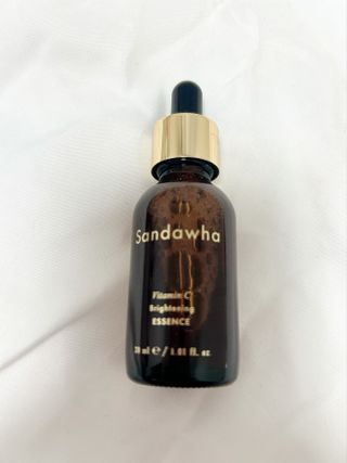 스킨큐어 산다화 비타민c 화이트닝 에센스 30ml — 5점을 준 리뷰어가 2024년 1월 올린 사용 사진