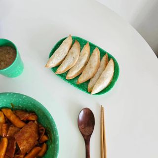 (주)성경순만두 곤약만두.콘치즈만두,삼각당면만두,당면 야끼만두,대구전통 납작만두,떡뽁이 매콤소스,달콤소스 — 3점을 준 리뷰어가 2023년 4월 올린 사용 사진