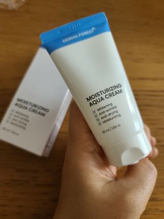 더마포레스트 모이스처라이징 아쿠아크림 / 수분크림 히알루론산 펩타이드 보습 미백 주름개선 — 4.5점을 준 리뷰어가 2021년 6월 올린 사용 사진