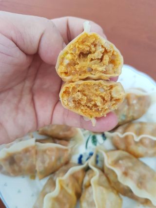 삼양냉동 [삼양] 얇은피불닭왕교자+얇은피까르보불닭왕교자 총4팩 — 4점을 준 리뷰어가 2021년 2월 올린 사용 사진