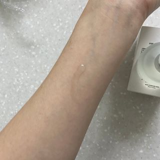 브에노 파리퀸 윌 페이스 오일 — 4.5점을 준 리뷰어가 2021년 8월 올린 사용 사진