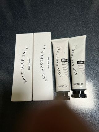 멈칫(MUMCHIT) 넥퍼퓸 NECKPERFUME 2가지 향 — 5점을 준 리뷰어가 2021년 11월 올린 사용 사진
